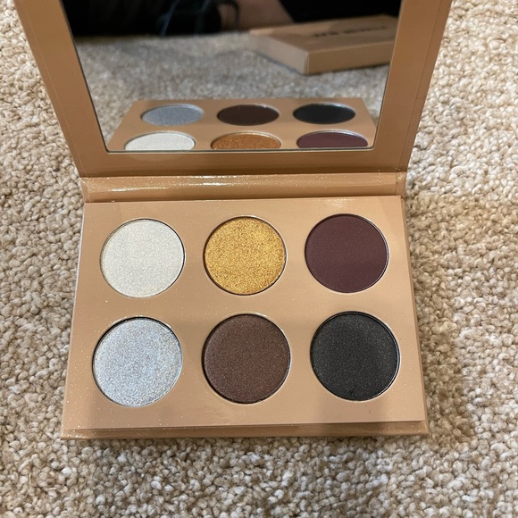 Natasha Denona, KKW, Āether Beauty make up pallets. - Picture 9 of 12